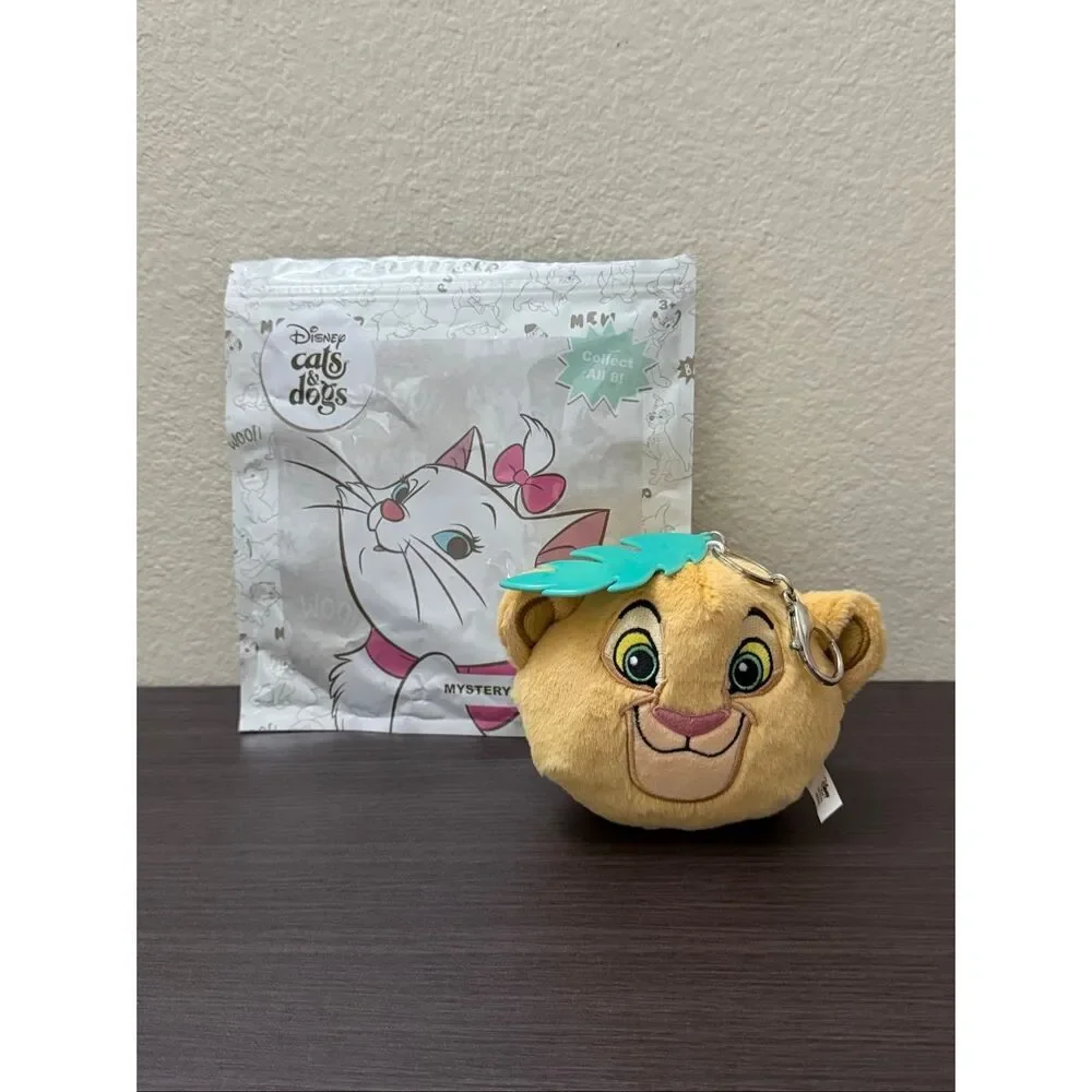 Disney Cats & Dogs Blind Bag Plush Keychain - Nala